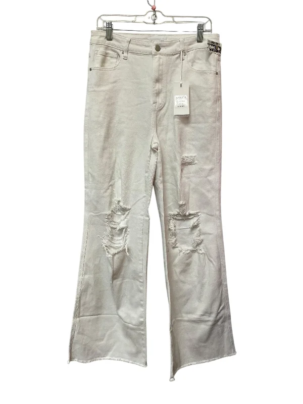 Women's Jodhpurs with Peter Pan CollarJeans Wide Leg By Risen In White, Size: M